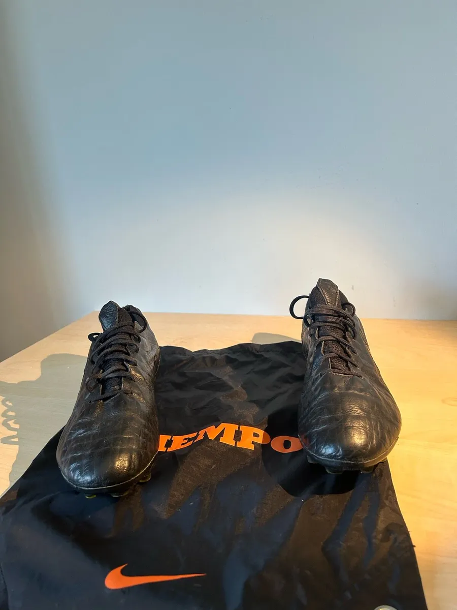 Nike Tiempo - Image 4