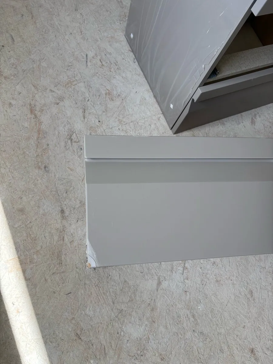 Floor standing vanity unit - Image 2