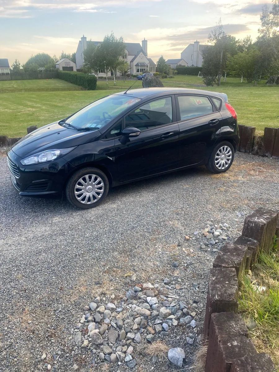 Ford Fiesta 2013 - Image 2