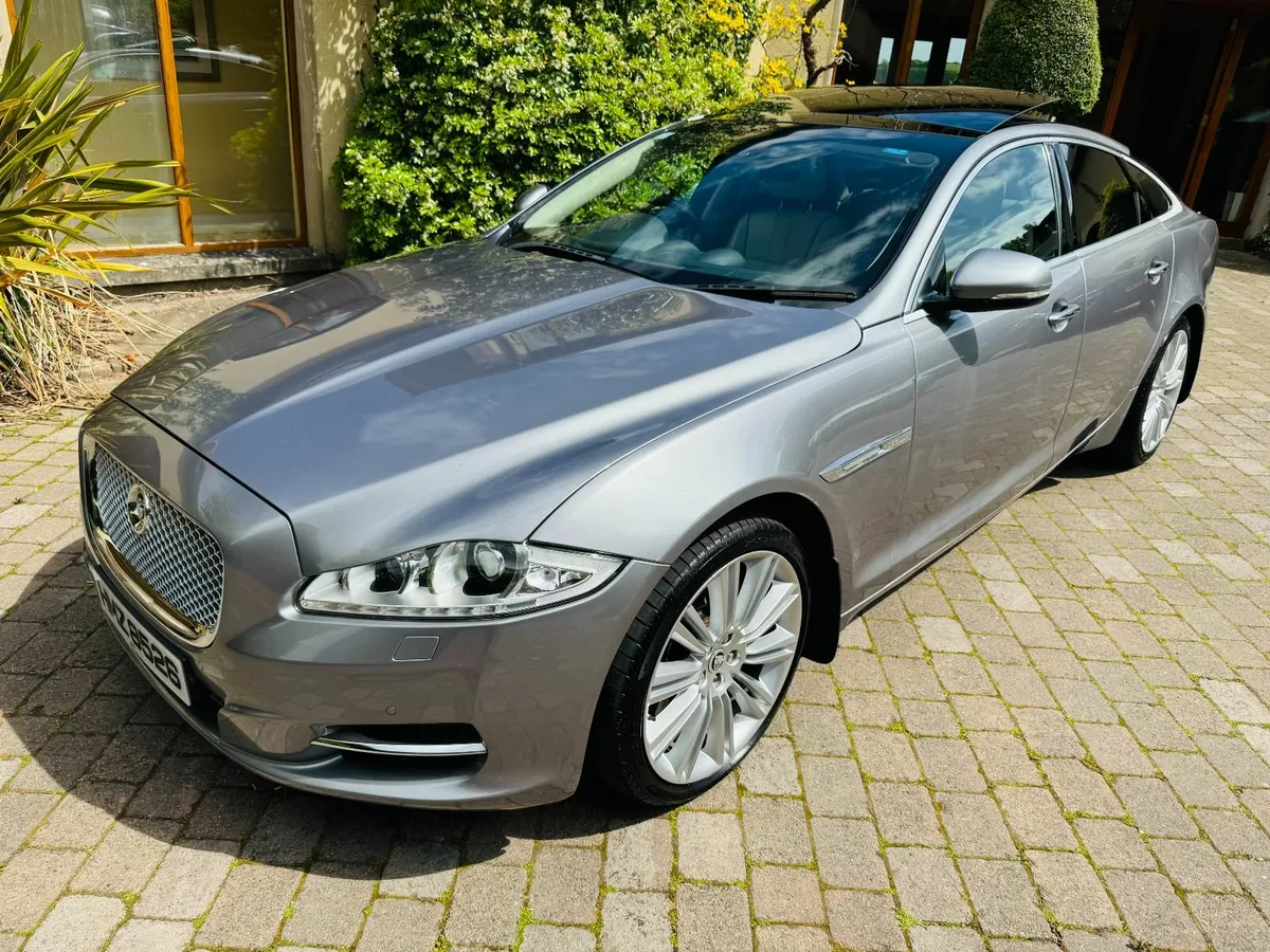 Jaguar XJ 3.0D Portfolio - ONE OWNER MEGA NI CAR - Image 2