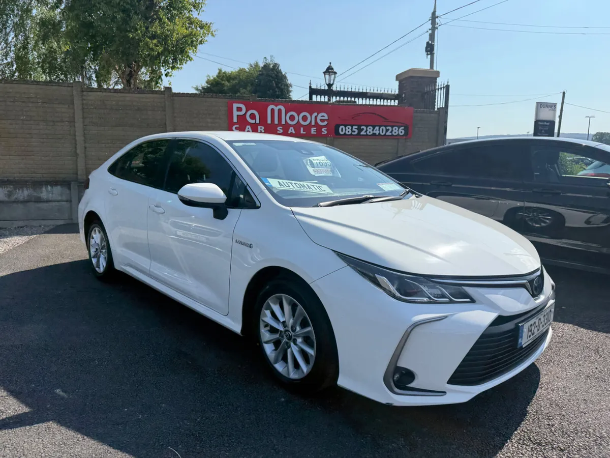 Toyota Corolla * AUTO * HYBRID - Image 3