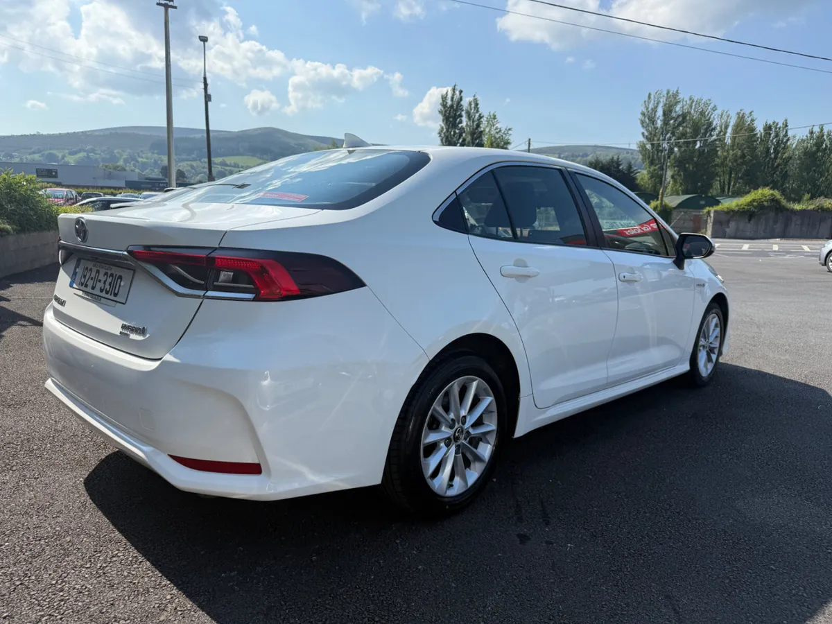 Toyota Corolla * AUTO * HYBRID - Image 4