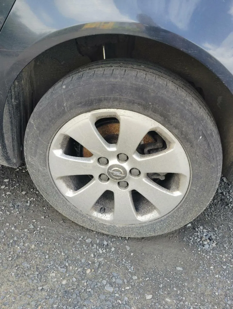 Breaking Opel insignia 2012 diesel - Image 3