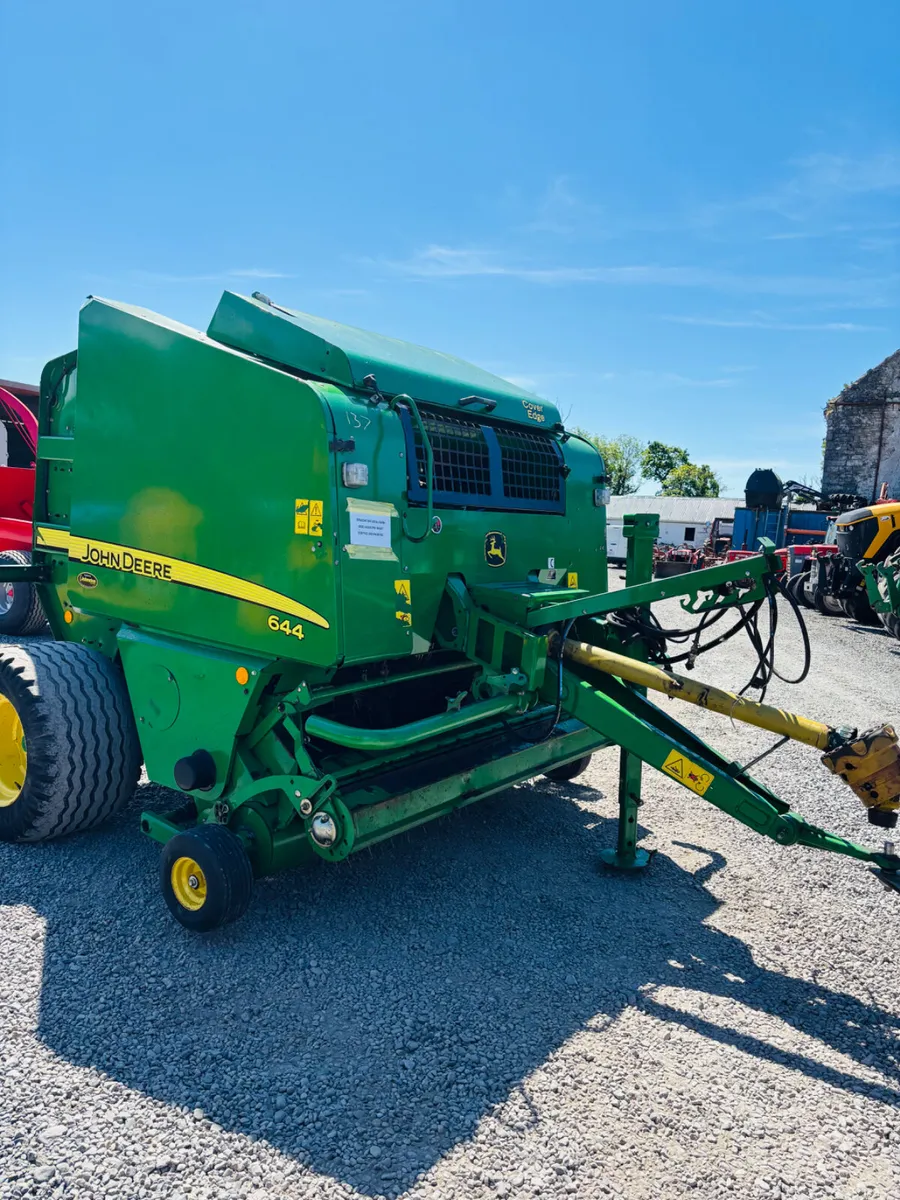 John Deere Round Bailer - Image 2