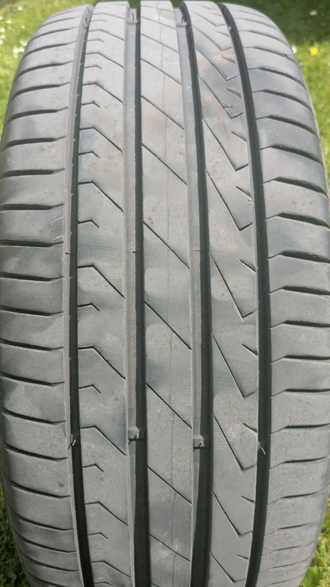 Genuine Alloy Wheels with tyres - Image 3