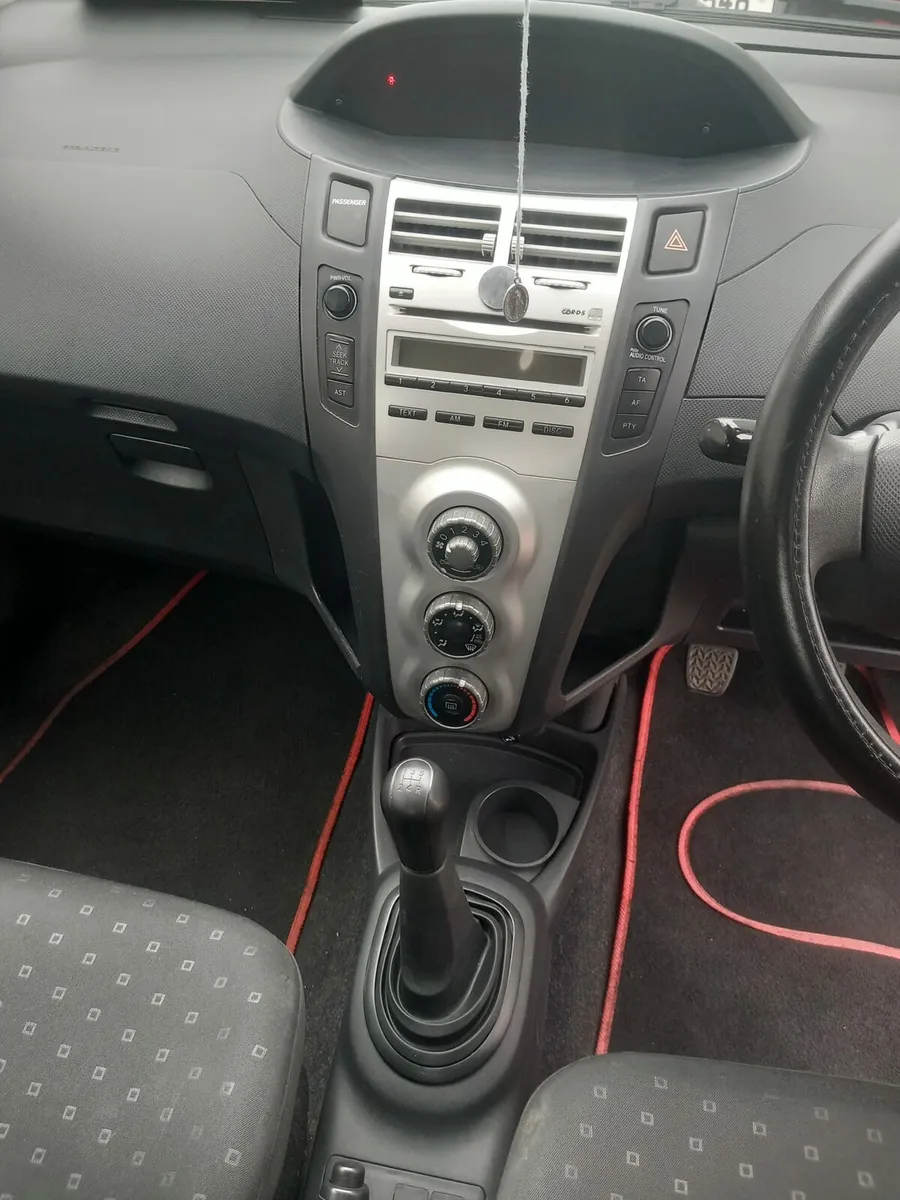 Toyota yaris - Image 1