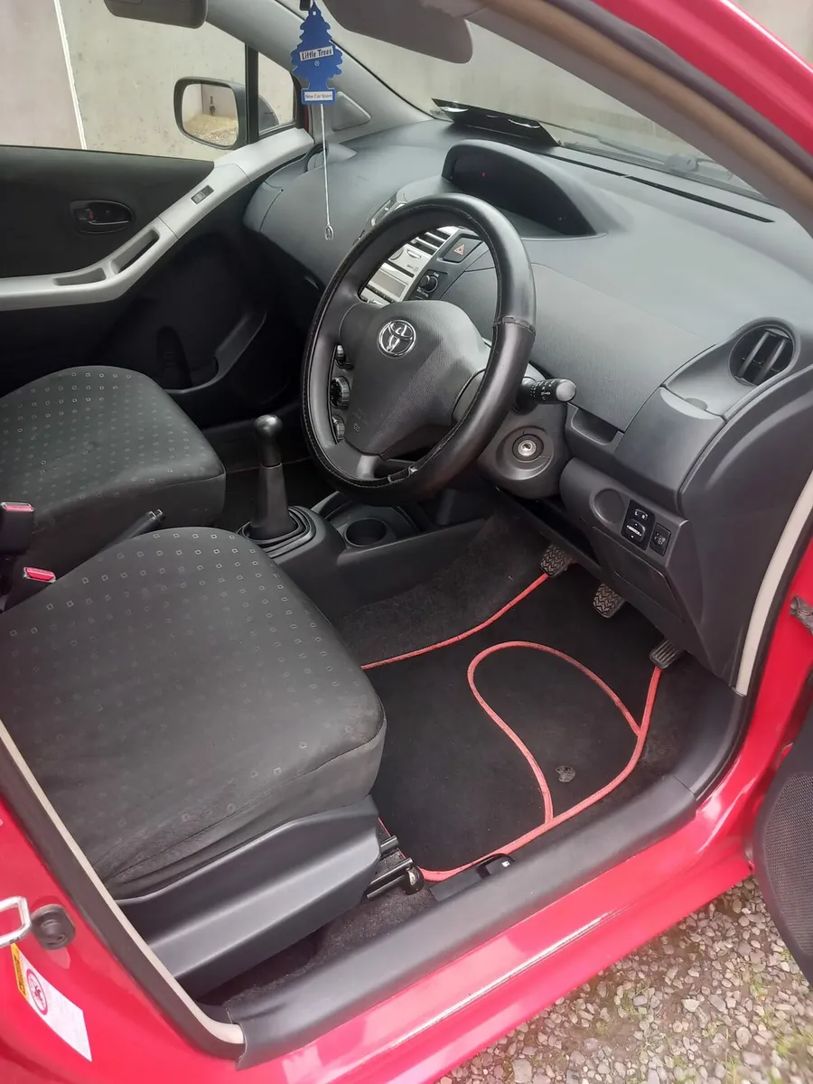 Toyota yaris - Image 2