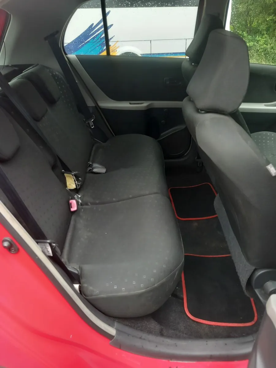 Toyota yaris - Image 4