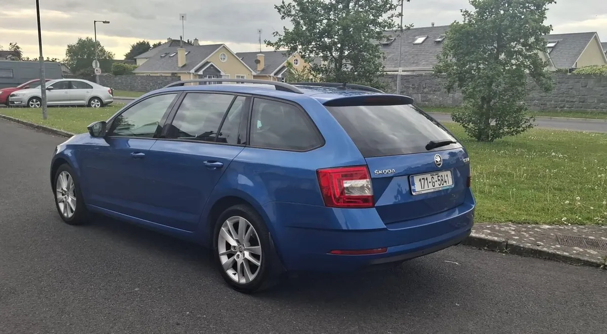Skoda Octavia Estate - Image 4