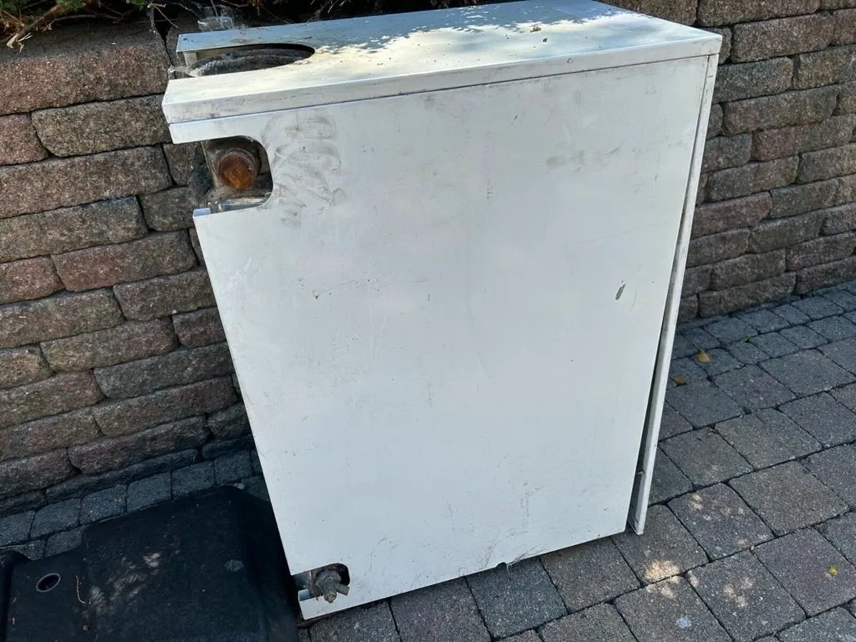 oil boiler - Image 1