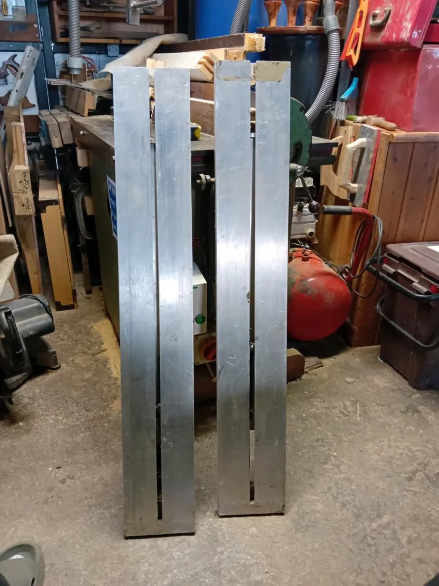 Ainger tablesaw extension leg - Image 1