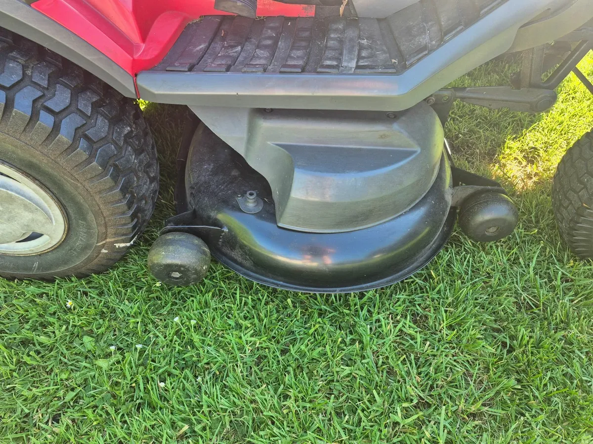 Castelgarden XT180HD - Ride on Lawnmower - Image 3