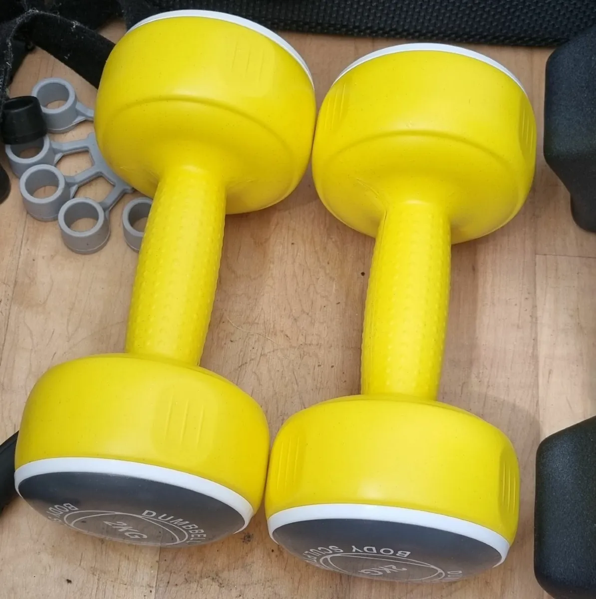Weights Dumbbells 2x 10 kg & 2x 2 kg Gym Exercise - Image 2