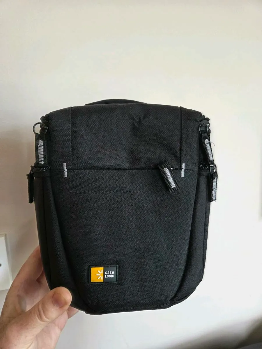 Camera case for DSLR - Image 1