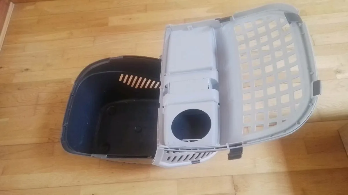 Pet transporter travel unwanted gift can deliver - Image 3