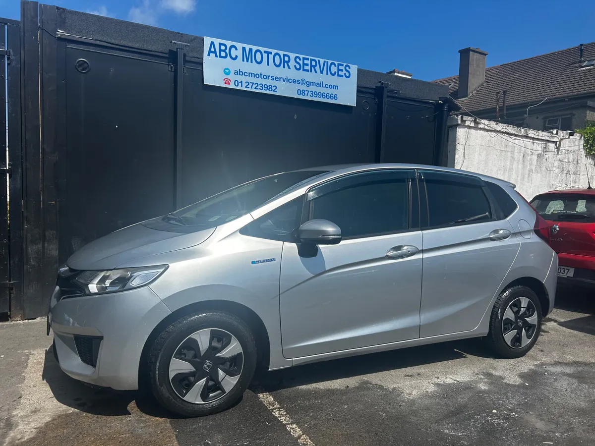 2017 HONDA FIT PETROL HYBRID - Image 1