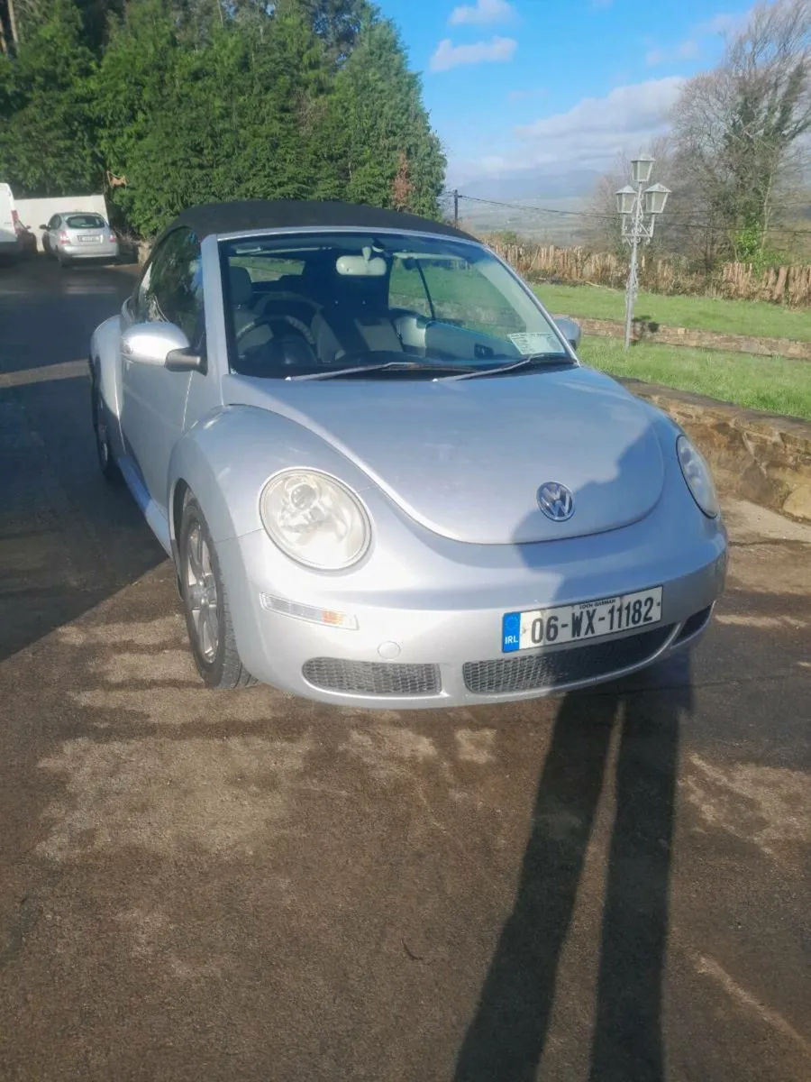 Vw beetle convertible - Image 1