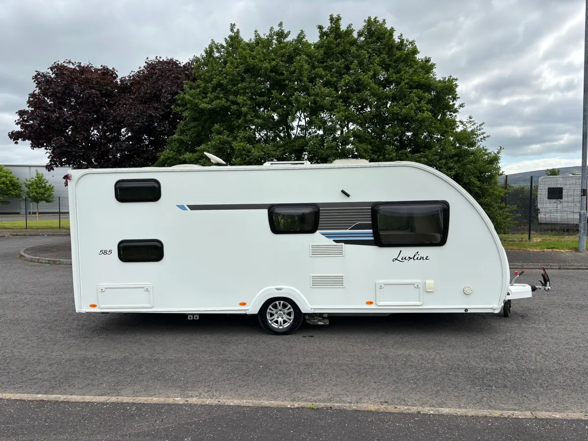 Sterling 585 6 berth caravan - Image 2
