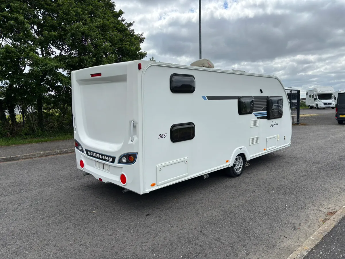 Sterling 585 6 berth caravan - Image 3
