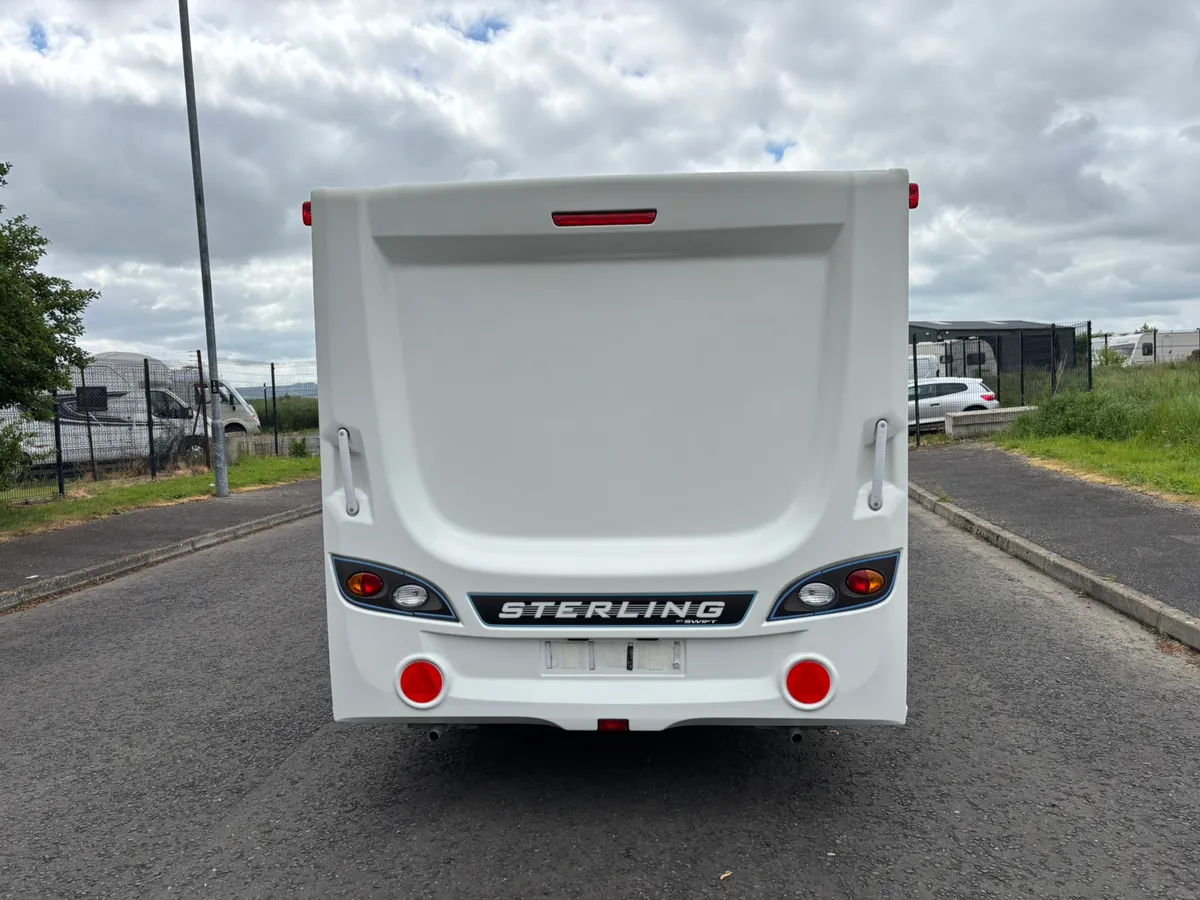 Sterling 585 6 berth caravan - Image 4