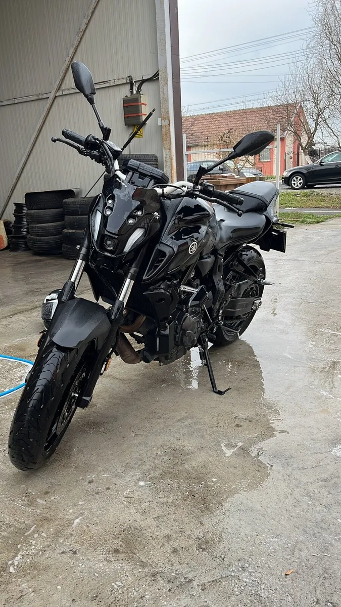 Yamaha mt 07 - Image 2