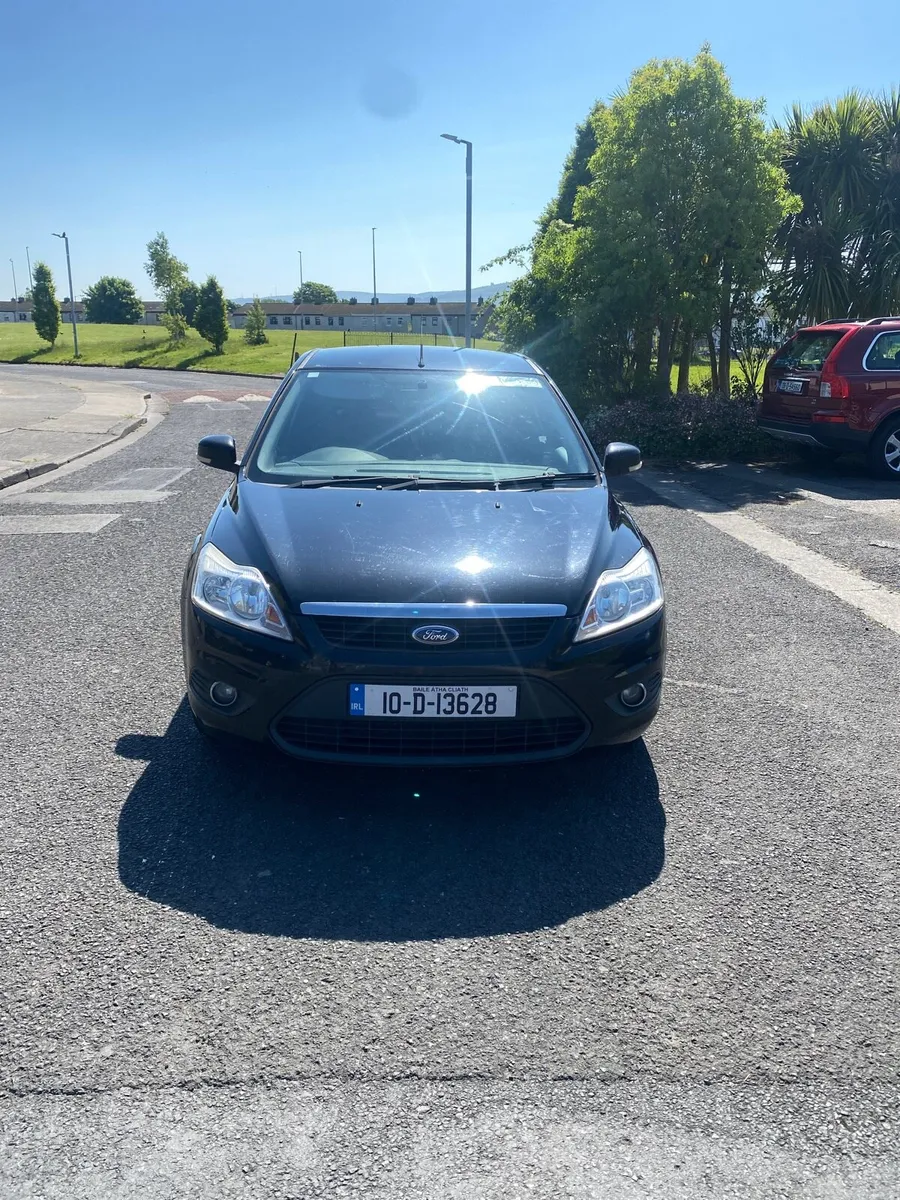 2010 Ford Focus - Image 2