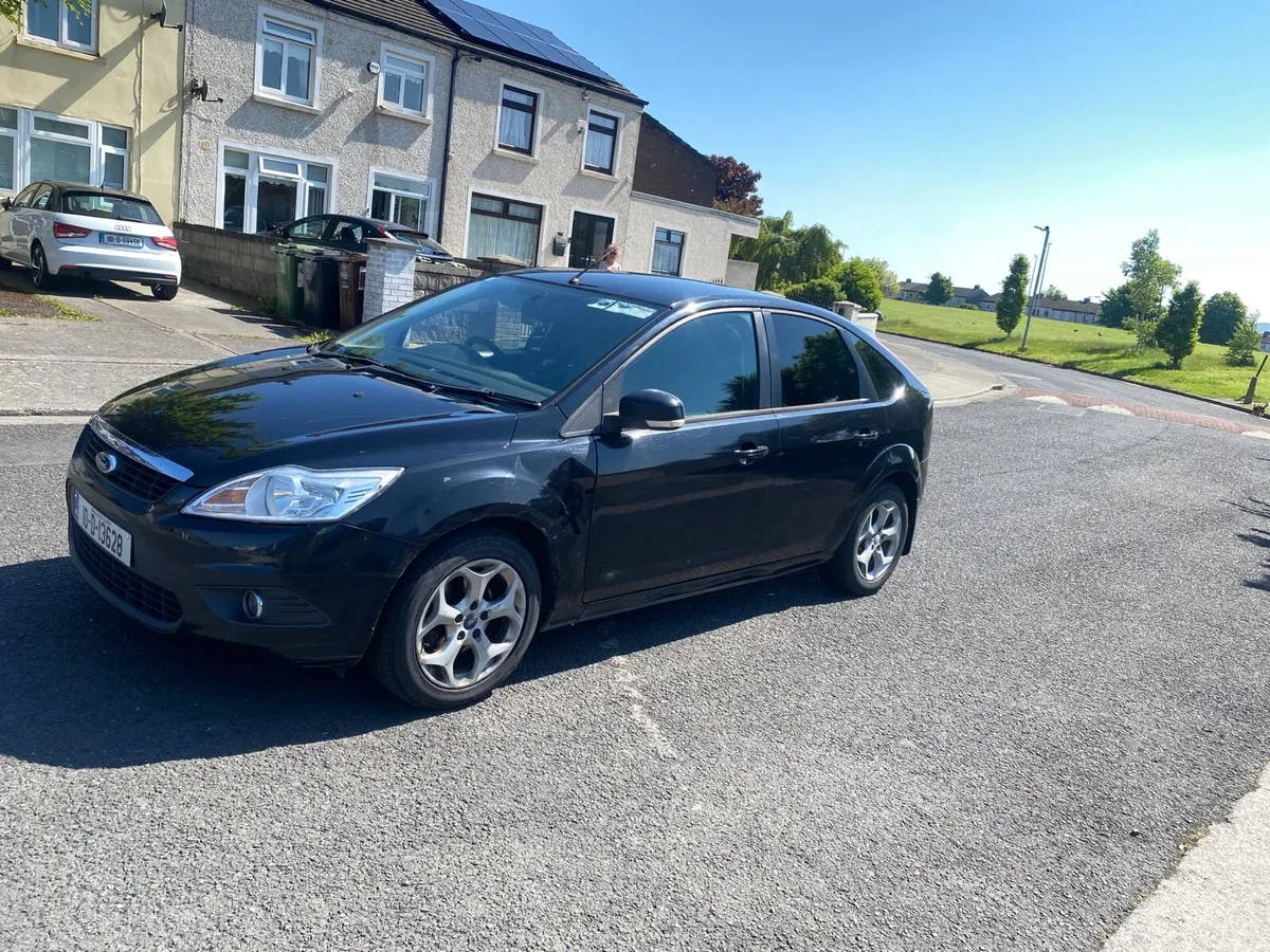 2010 Ford Focus - Image 3