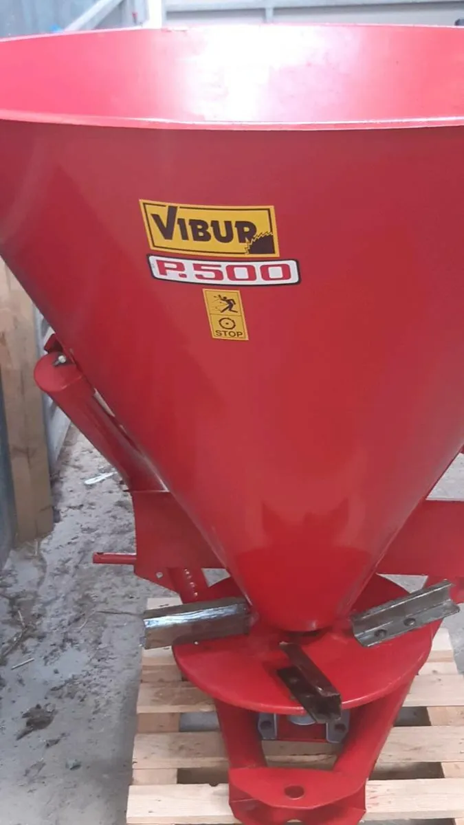 Fertiliser spreader - Image 4