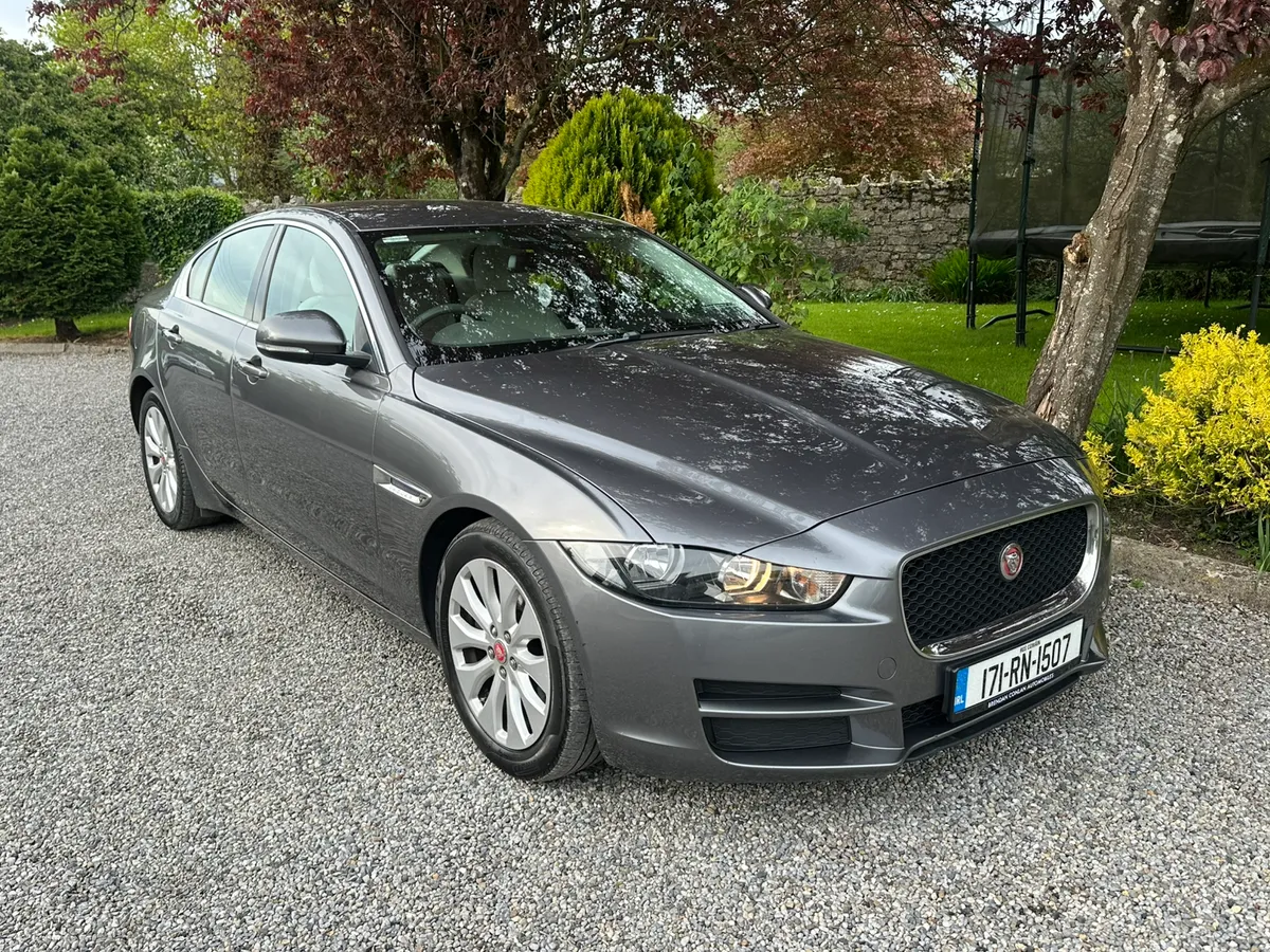 Jaguar XE Auto Diesel - Image 2