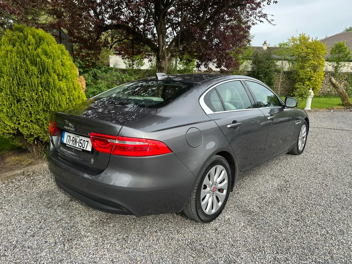 Jaguar XE Auto Diesel - Image 4