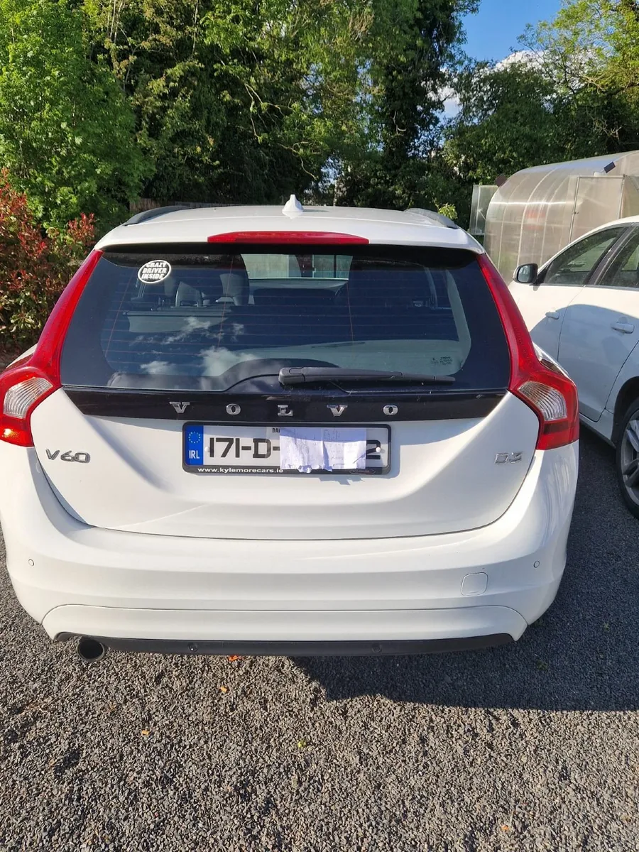 Volvo V60 2017 - Image 1