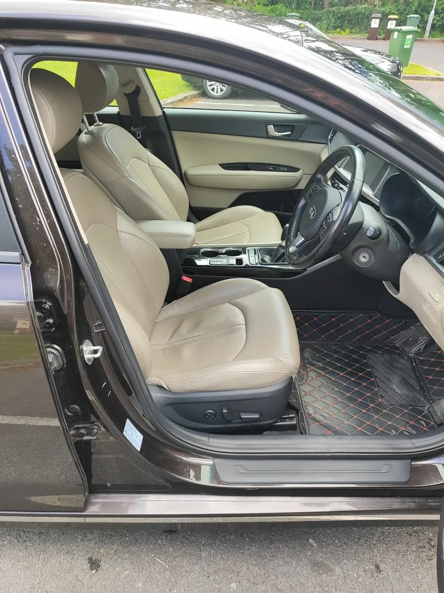 Kia Optima 2017 - Image 2