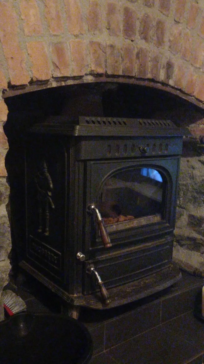 Mulberry stove with Back boiler - Image 2