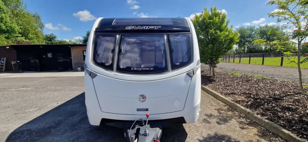 Swift Elegance 570 Fixed Bed Caravan - Image 4