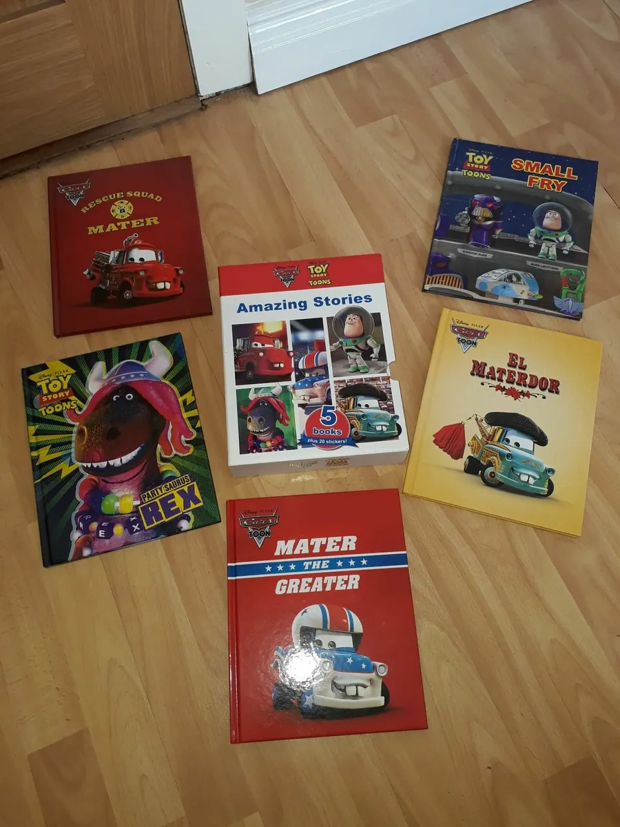 NEW Disney book set