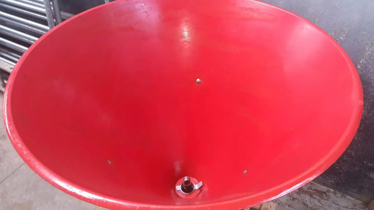 Fertiliser spreader - Image 3