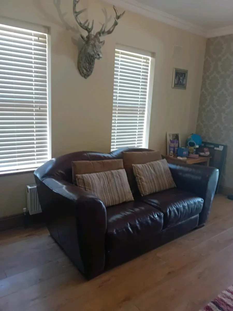 3 Seater and 2 Seater €450 - Image 3