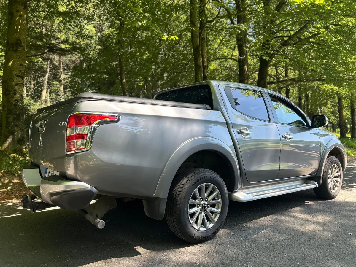 182 Mitsubishi L200 Massive Spec Automatic - Image 4