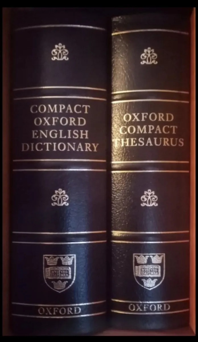 Oxford Compact Dictionary and Thesaurus
