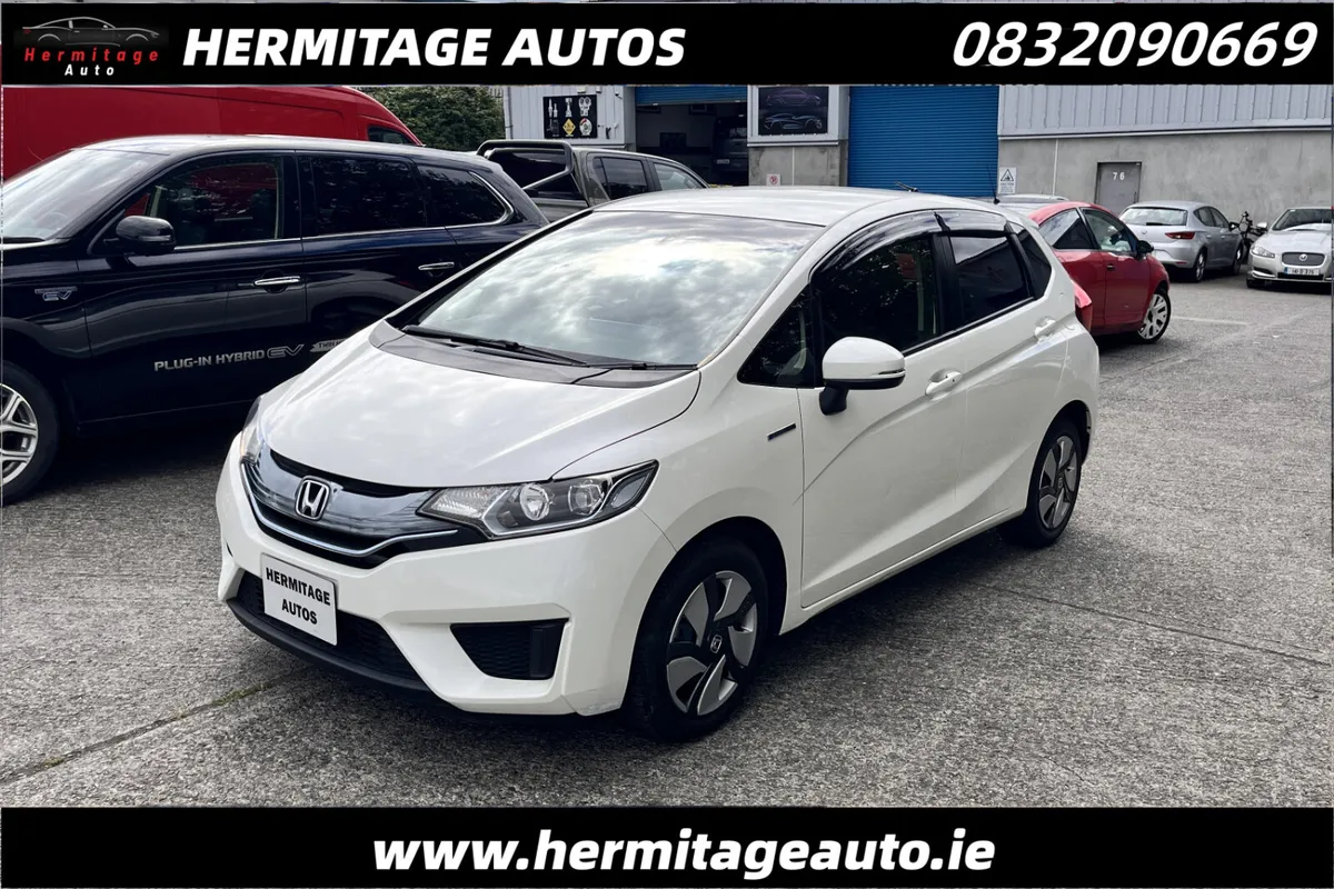 Honda Fit/Jzz 1.5 Hybrid 2014 - Image 1