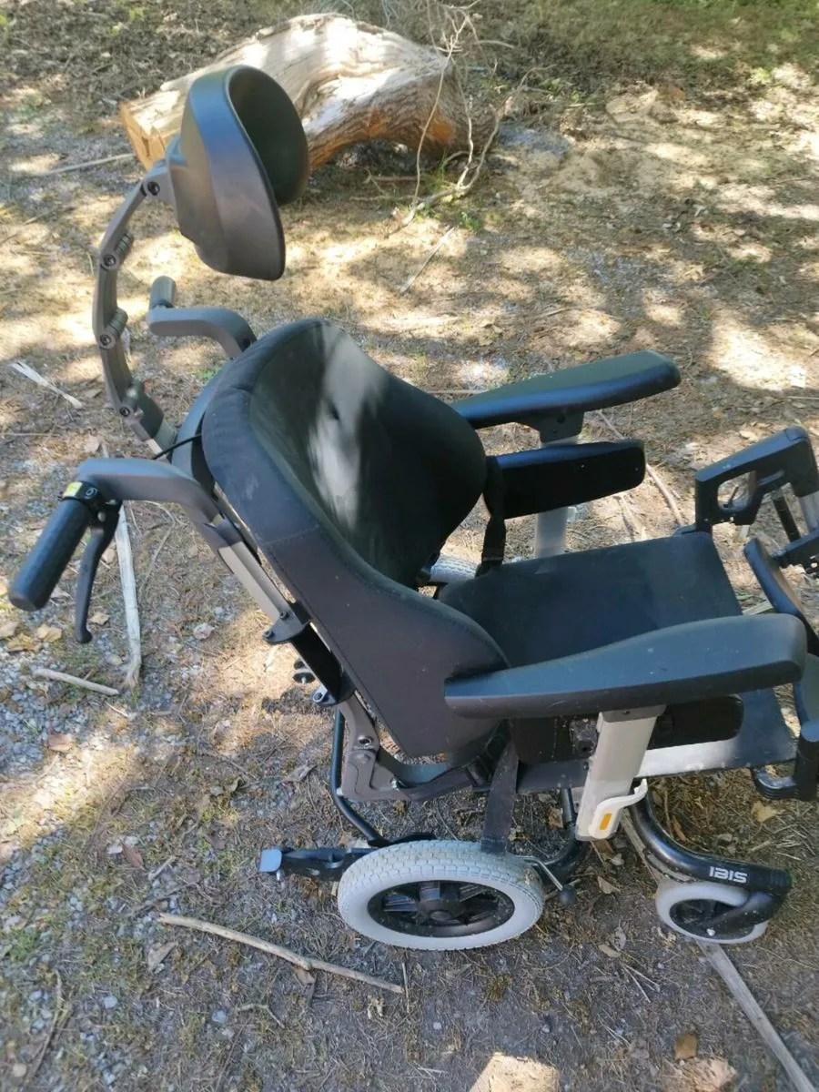 Wheelchair recliner Ibis Breezy barely used - Image 4