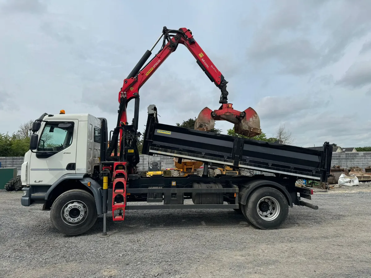 DAF LF Tipper Grab Drop Side Clam Shell - Image 2