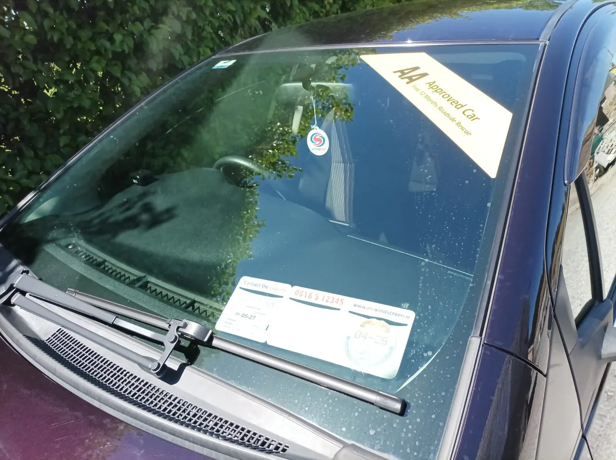 Toyota Yaris 1.3 4 Cylinder Automatic, 2015 - Image 2