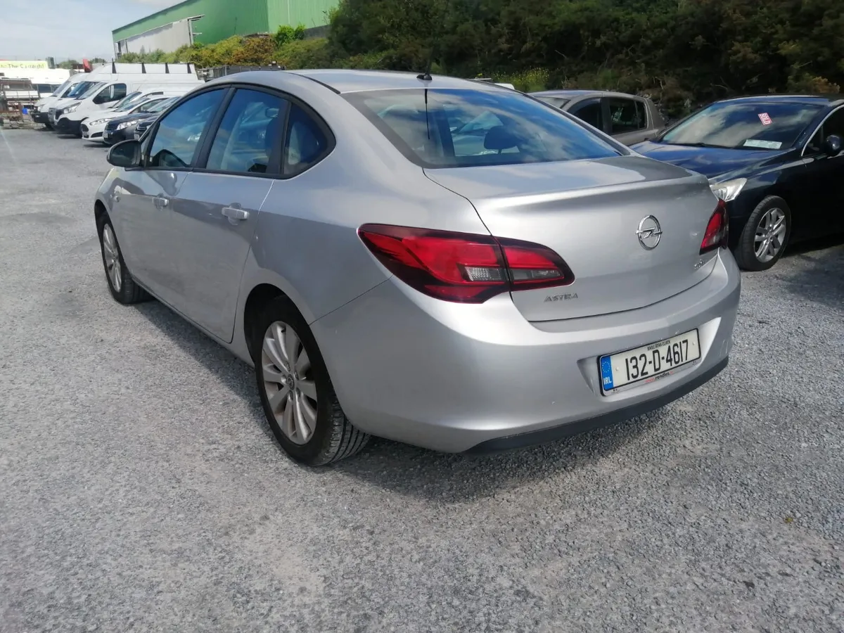 Opel Astra 2013 - Image 3