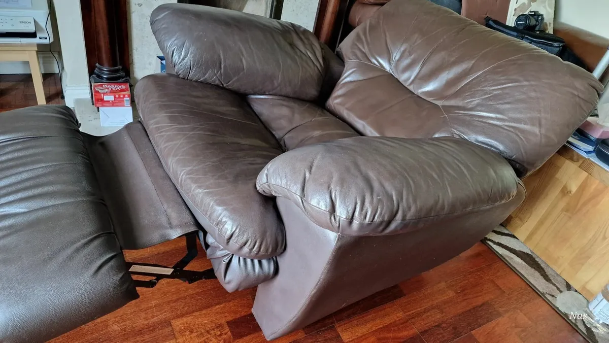Reclining Armchair - Image 2