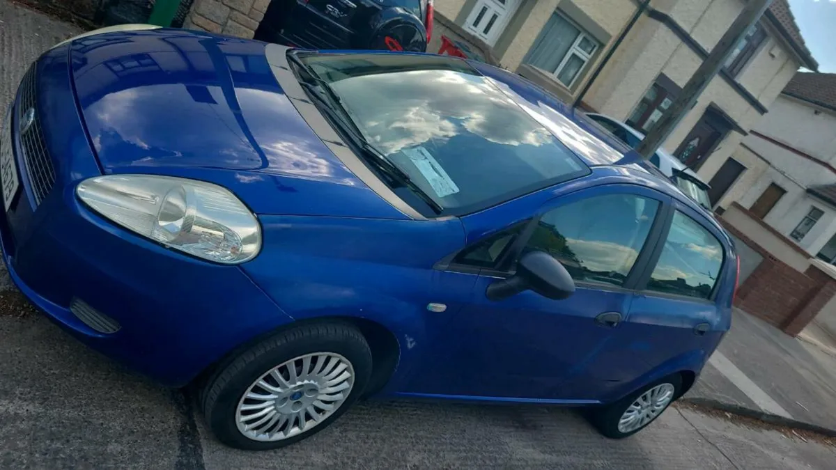 Car - Image 1