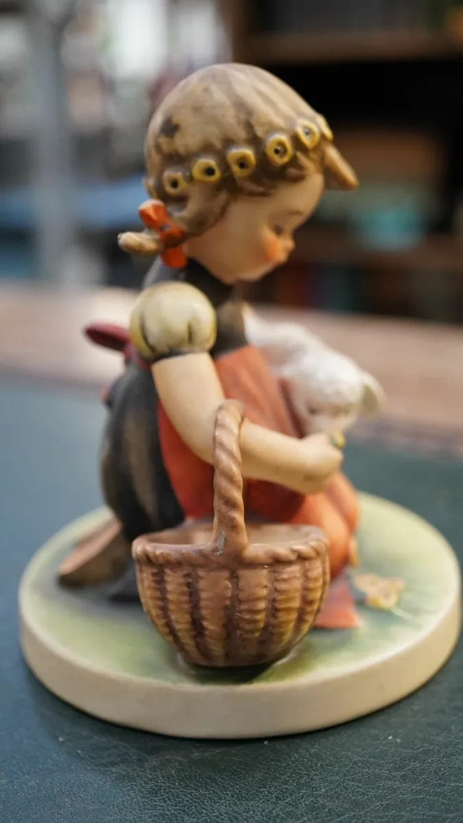 Hummel Figurine – "Favorite Pet" - Image 3