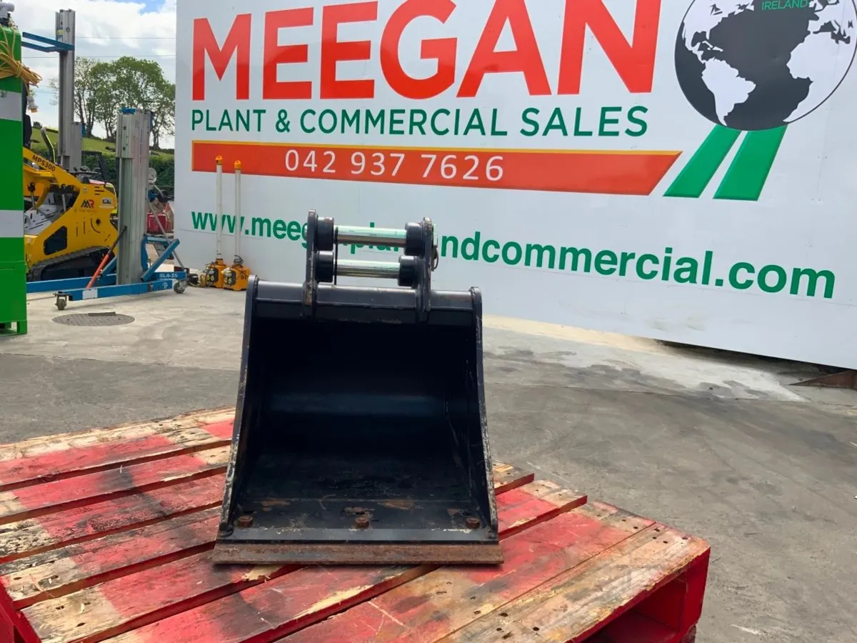 UNUSED 18 RHINOX MINI DIGGER BUCKET......208w. - Image 2