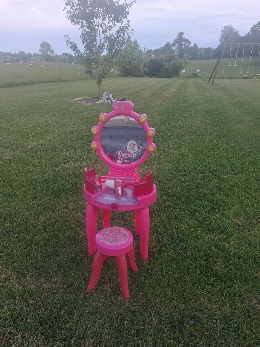 Childs dressing table - Image 1