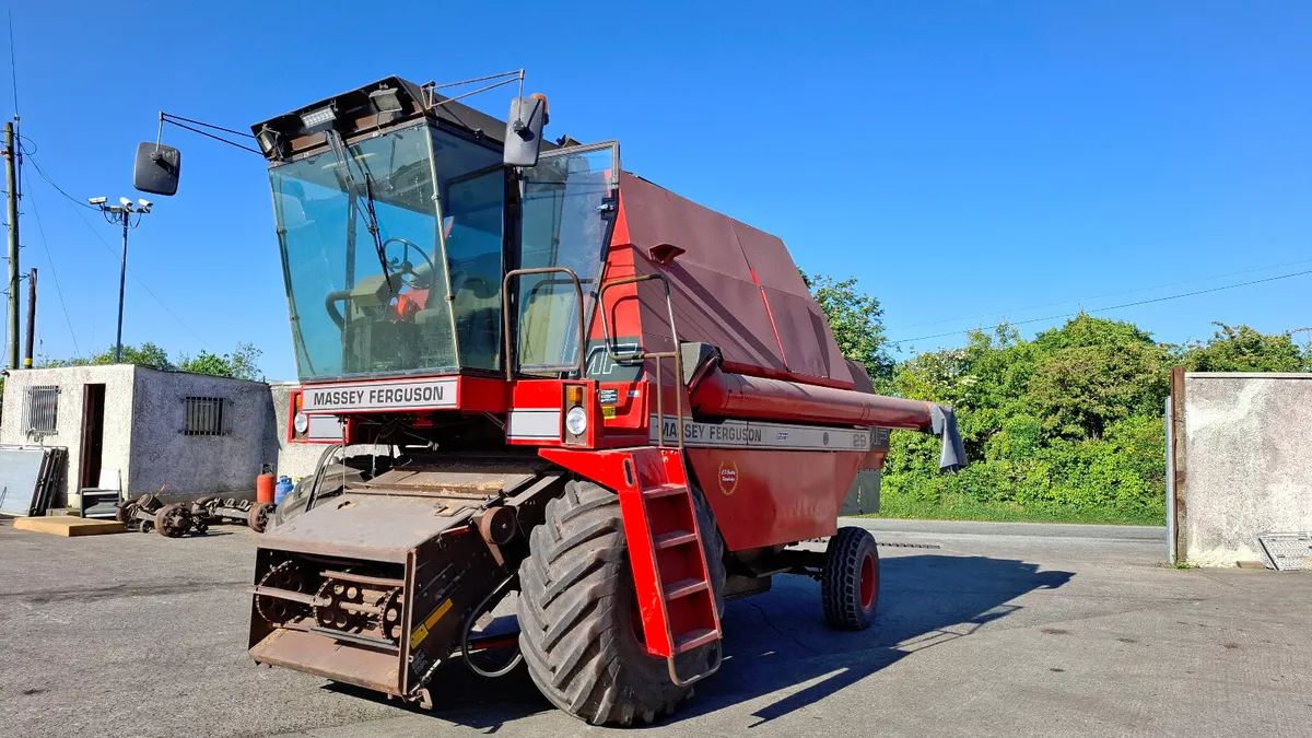 Massey Ferguson 29 Combine , Header 3.8 Meter , - Image 3